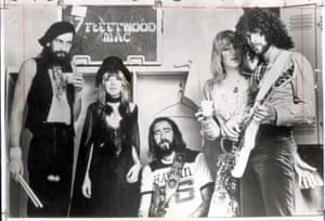 Mick Fleetwood Stevie Nicks John Mcvie Christine Mcvie And Linsey Buckingham in 1977