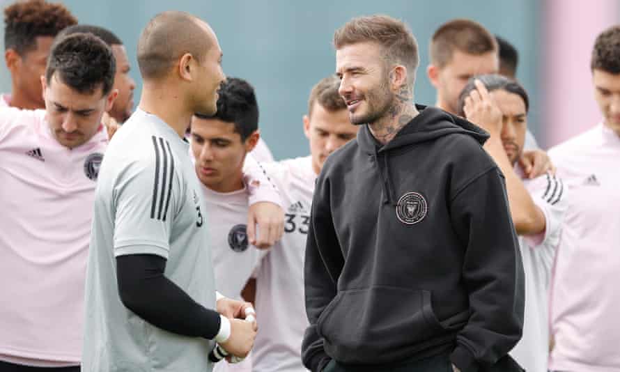 David Beckham talks with Luis Robles after the goalkeeper was named as Inter Miami’s captain