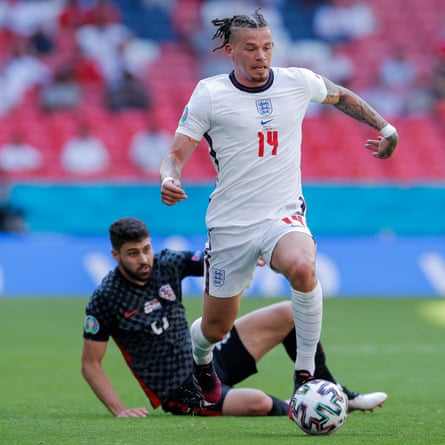 England’s Kalvin Phillips beats Croatia’s Josko Gvardiol before laying on the pass to Raheem Sterling to score England’s goal