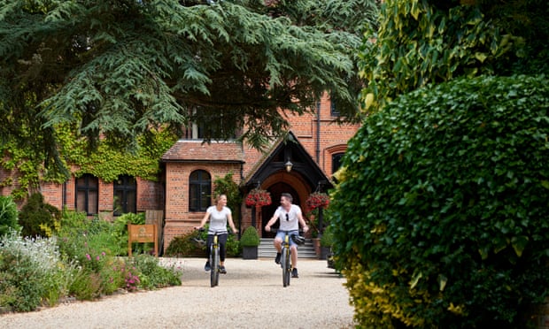 Relax, then explore the beauty of the New Forest at Careys Manor.