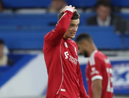 Florian Wirtz of Liverpool looks dejected during the Premier League match between Chelsea and Liverpool at Stamford Bridge on October 4, 2025 in London, England. (Photo by Crystal Pix/MB Media/Getty Images)