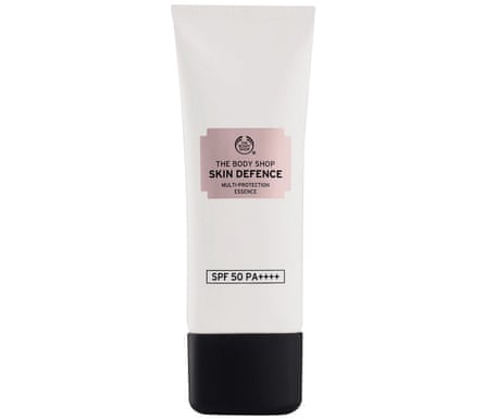 The Body Shop Skin Defence Multi Protection Essence SPF50