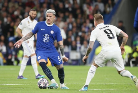 Enzo Fernández plays against Real Madrid in the Champions League