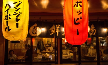 Red lanterns in front of an Izakaya in Tokyo