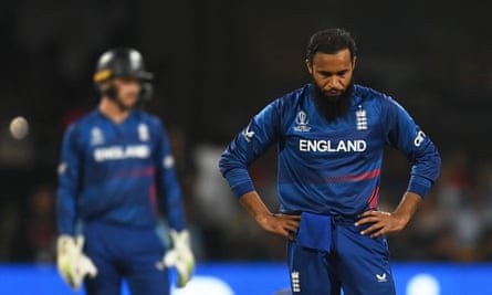 Adil Rashid looks dejected