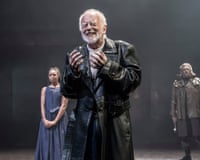 Ian McDiarmid (King Lear) and members of the company in King Lear. Photo by Johan Persson