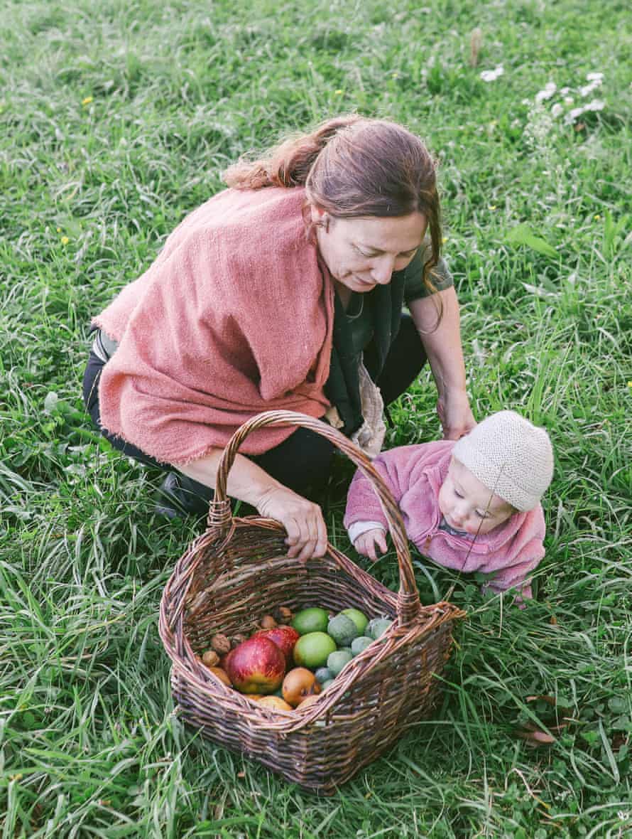 With rising food prices in New Zealand people are turning to urban fodder to find affordable food