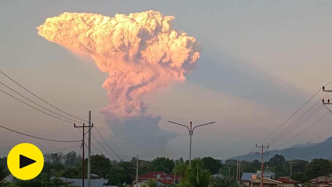 Giant ash plume rises from Indonesia's Mount Lewotobi Laki-Laki volcano – video