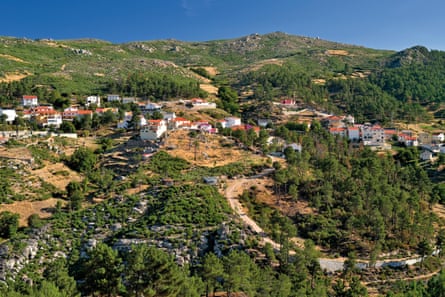 Salah satu desa bersejarah di puncak bukit Serra da Estrela