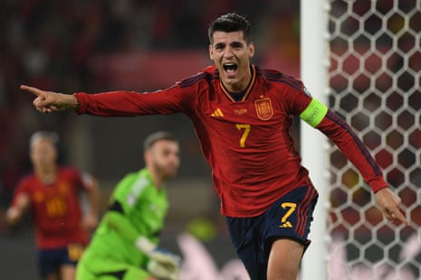 Alvaro Morata scores for Spain!