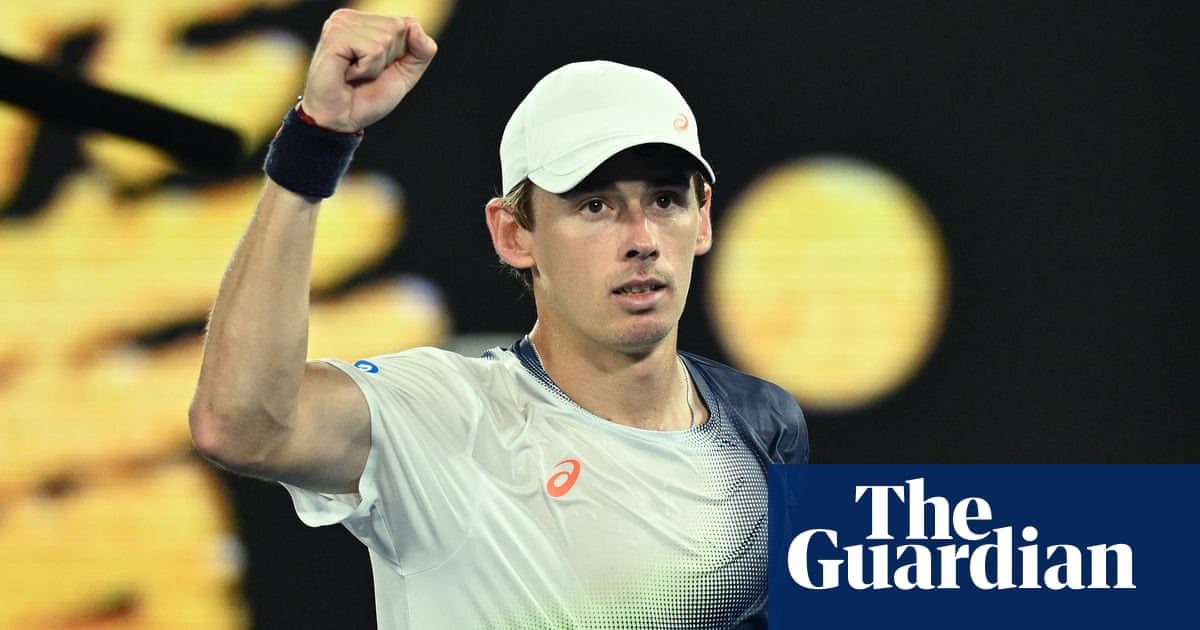 Alex de Minaur Advances at Australian Open
