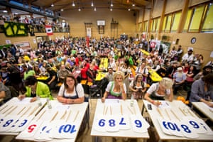 Judges in the ‘moustache naturale’ category
