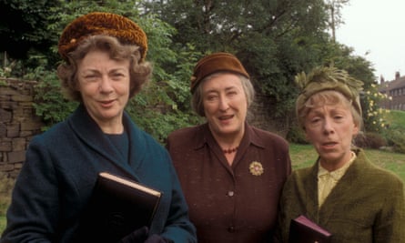 Freda Dowie, right, with Geraldine McEwan, left, and Elizabeth Spriggs in the television drama Oranges Are Not the Only Fruit, 1990.