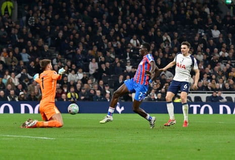 Ismaila Sarrs cores his second and his teams third goal