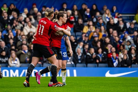Hayley Ladd scores for Manchester United