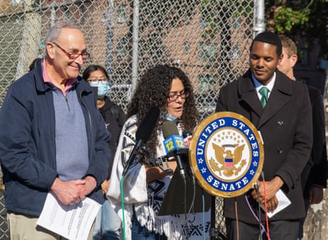 Senator Chuck Schumer, activist Nilka Martell and Representative Ritchie Torres announce plans to make the Cross Bronx Expressway environmentally safer for Bronx residents, 9 November 2021.