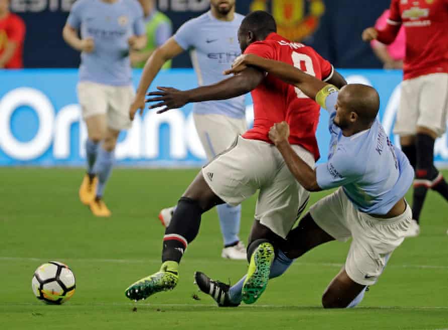 Manchester City’s Vincent Kompany and Manchester United’s Romelu Lukaku