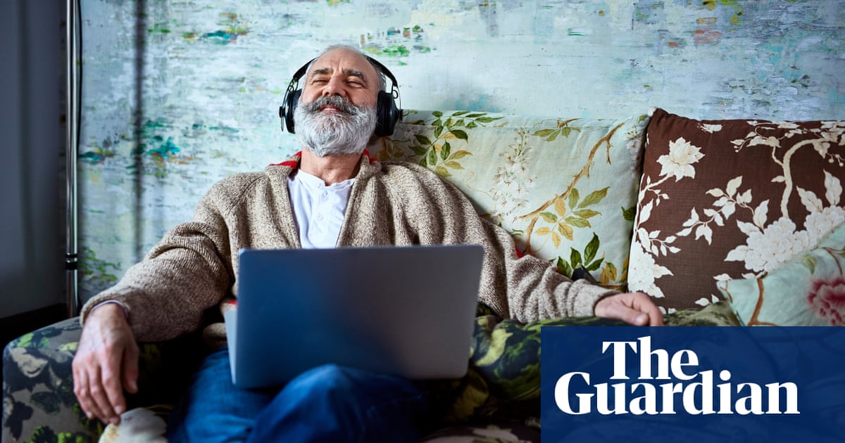 Early retirement in England increasingly preserve of wealthy, report shows
