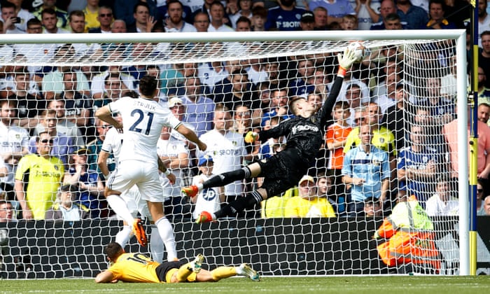 Tottenham v Southampton, Newcastle v Nottingham Forest: clockwatch – live! | Soccer 5 Wolverhampton Wanderers’ Daniel Podence scores their first goal.