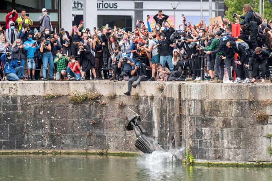 One Shade guest was overwhelmed by a photograph of protestors chucking a statue of slave trader Edward Colston into the water in Bristol.