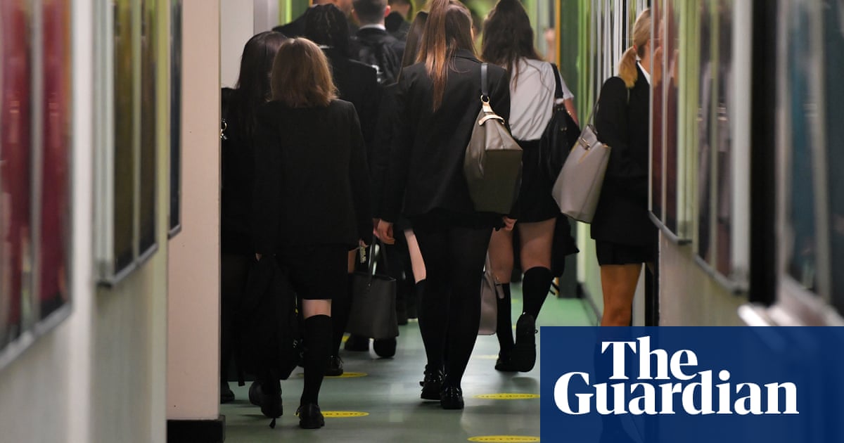 UK parents: what is behind the rise in school absences?