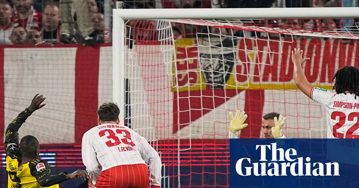 European football: Borussia Dortmund close in on Champions League spot