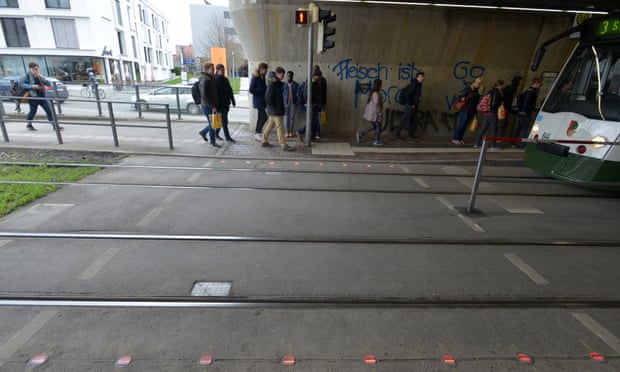 The special traffic lights have been installed at two stations in Augsburg, as well as three locations in Cologne.