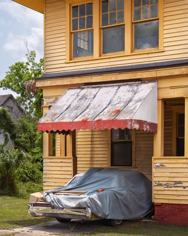 Covered Car, Waycross, Georgia, 2024 Atlantic Coast, as her project is called, captures a country fragmented by environmental crisis, political nostalgia and unchecked development.