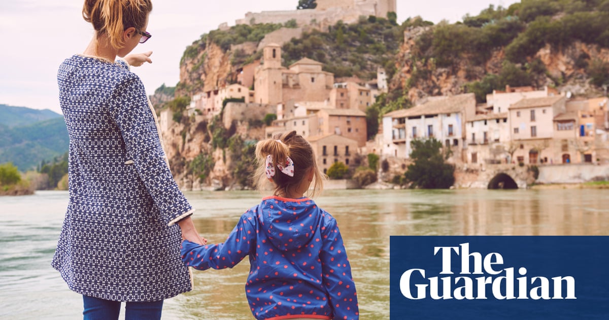 Spain to drop Covid vaccine requirement for UK teenagers