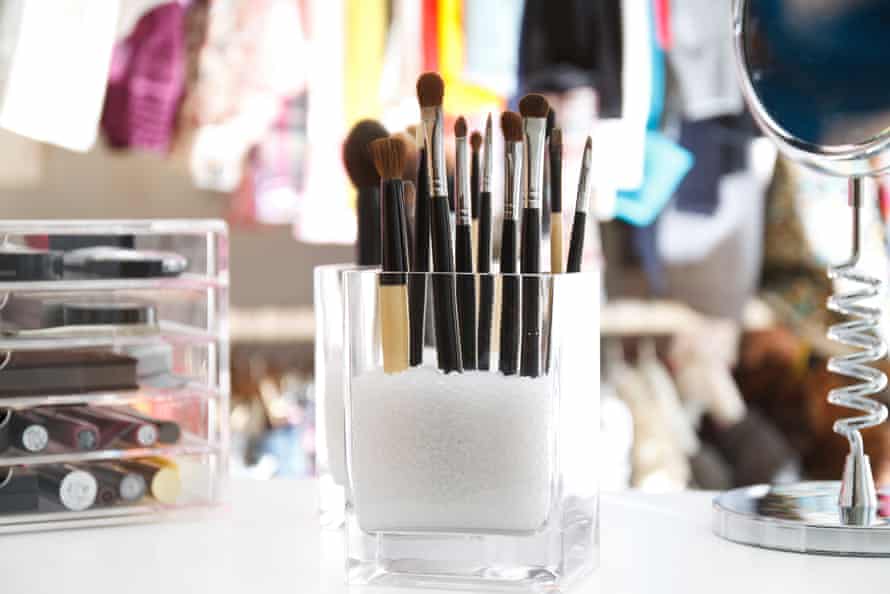 Organisers and makeup brushes are both safe bets when it comes to giving beauty products.