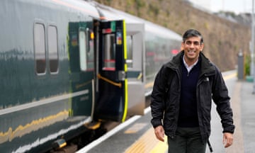 Rishi Sunak campaigning in the south west on wednesday