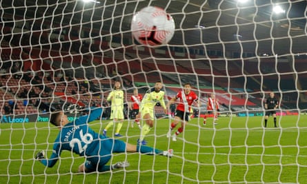 Che Adams fires Southampton ahead.