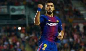 Luis Suárez celebrates his goal against Girona