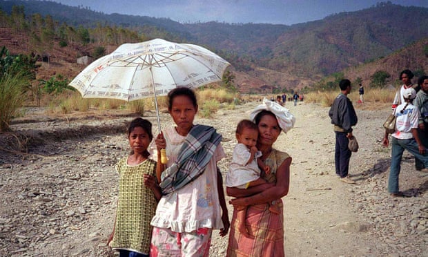 Stahl’s image of refugees in the hills surrounding Dili was among those that revealed the plight of East Timor.