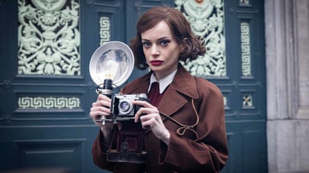 Ruth Codd as India Flynn in Bookish.