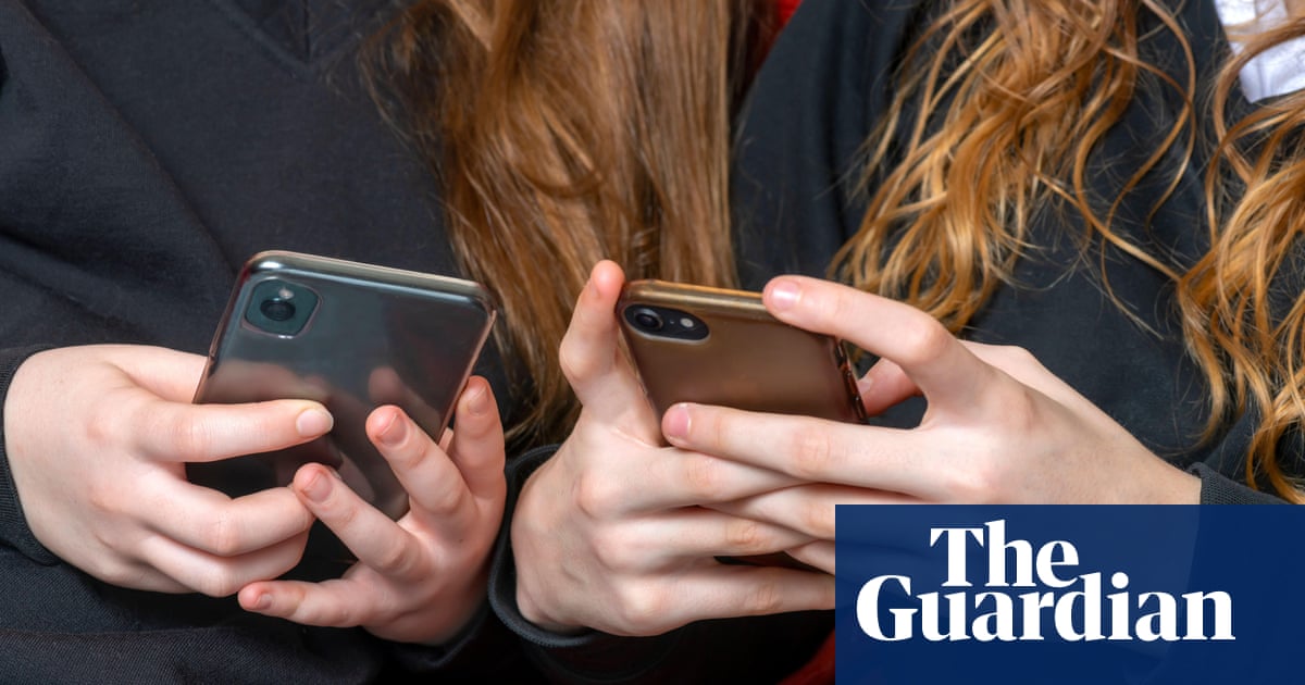 New Zealand's prime minister proposes social media ban for under-16s