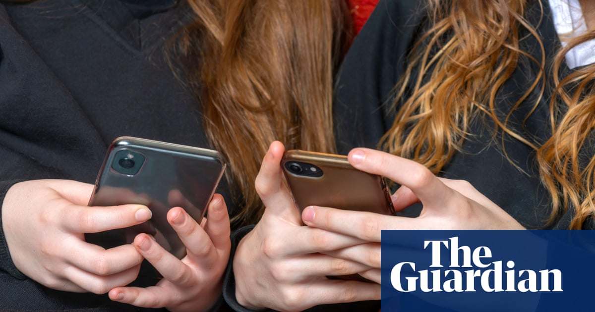 New Zealand’s prime minister proposes social media ban for under-16s