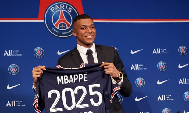 Kylian Mbappé appears relaxed at a PSG press conference where he discussed his reasons for staying at the club.