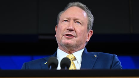 Andrew Forrest urges shift to renewables and attacks 'bulldust of nuclear policies'  â video