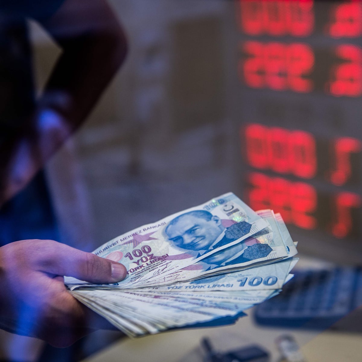 Turkish Lira Crash Ripples Through Global Currency Markets Economics The Guardian