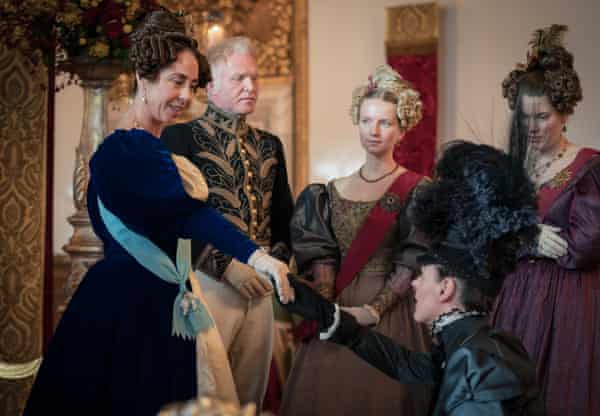Anne Lister (Suranne Jones) o întâlnește pe regina Danemarcei (Sofie Gråbøl).