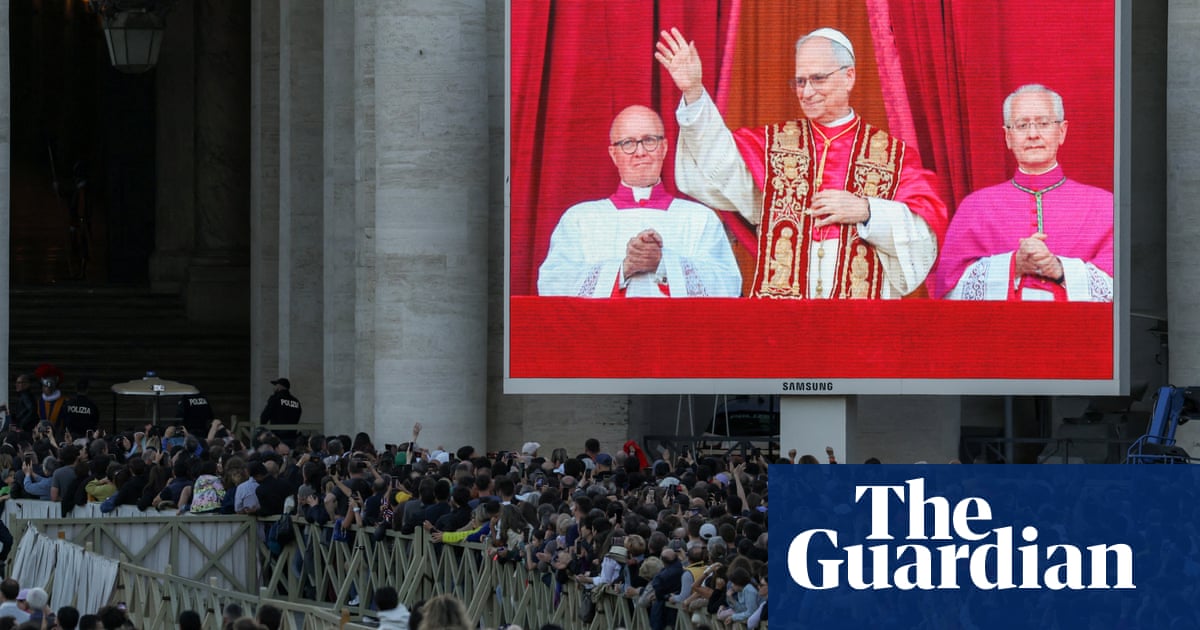Deep dish eucharist': internet reacts to US pope with jokes and Chicago pride