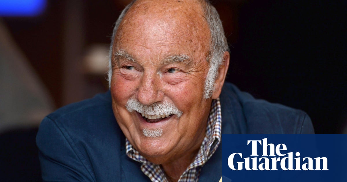 Jimmy Greaves leaves hospital to recover at home after illness