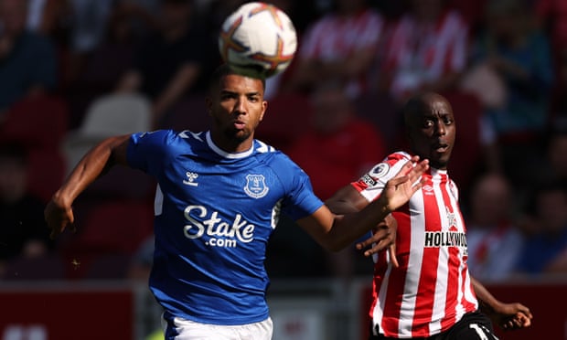 Mason Holgate in action