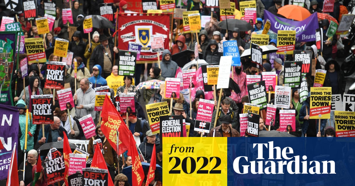 Thousands attend London rally to demand general election | Protest ...