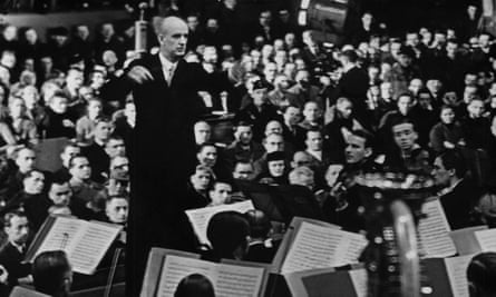 Wilhelm Furtwängler conducting in Berlin in 1942.