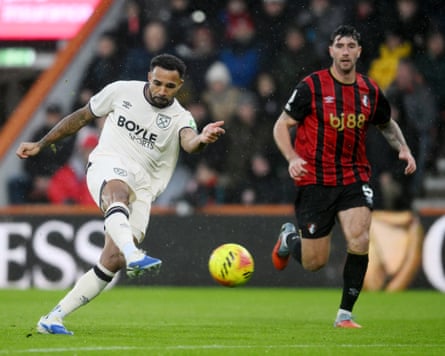Callum Wilson crashes home West Ham’s first goal