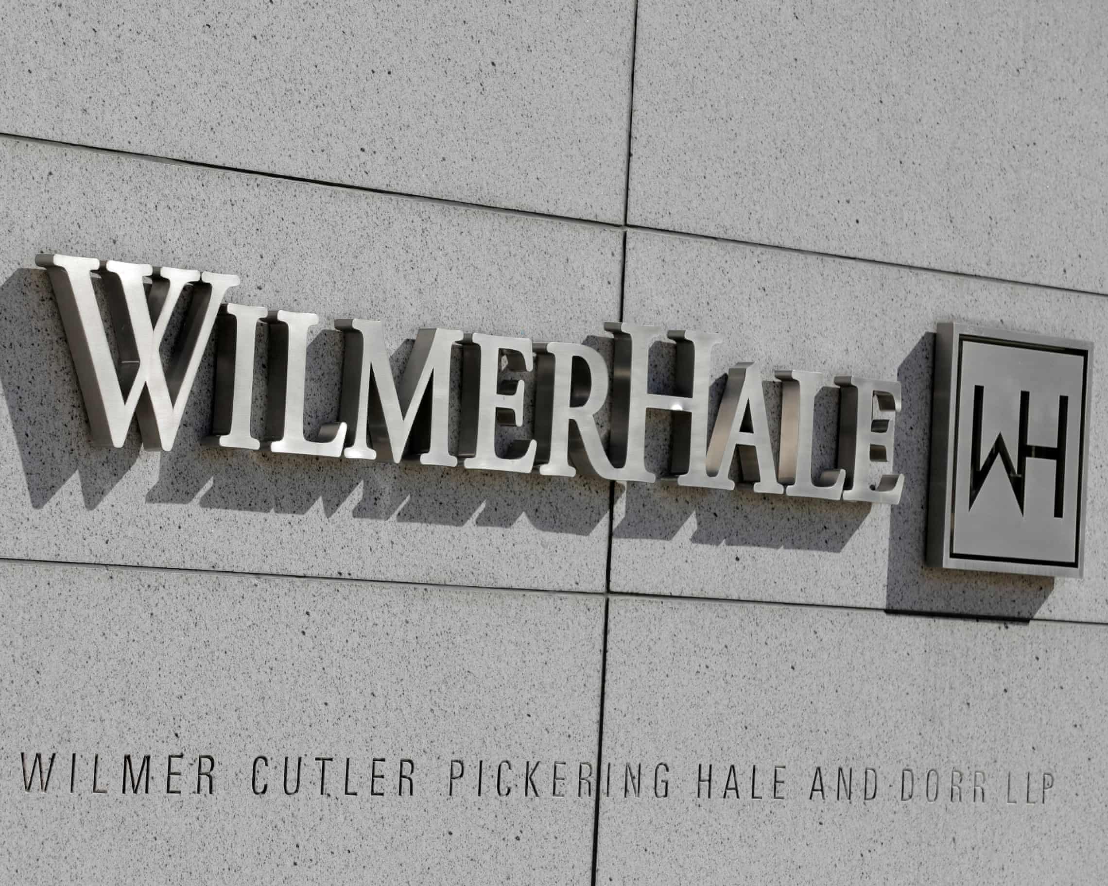 judge strikes down Trump retribution against w firmsl