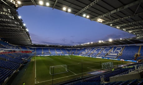 ‘Touch and go’: Reading stuck in brinkmanship battle over sale as deadline looms