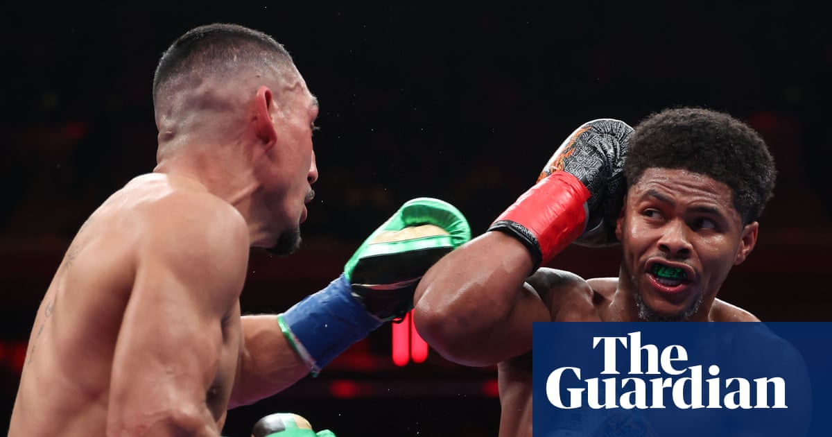 Stevenson outboxes López to seize junior welterweight crown in Garden masterclass